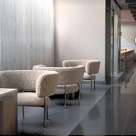 Boutique Hans Hotel 4*